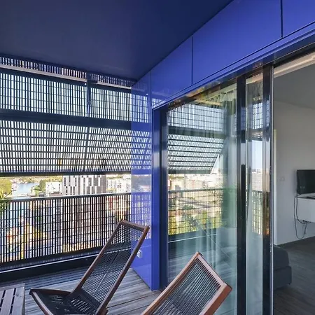 Bassin D'austerlitz - Avec Terrasse Dans L'une Des Tours Black Swans Στρασβούργο